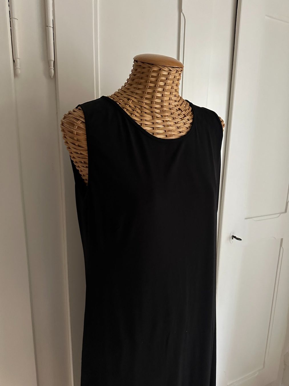 Kleider: AMAMITOO - Kleid schwarz fliessend 40 – Gebraucht aus Zürich von Diazaio 1