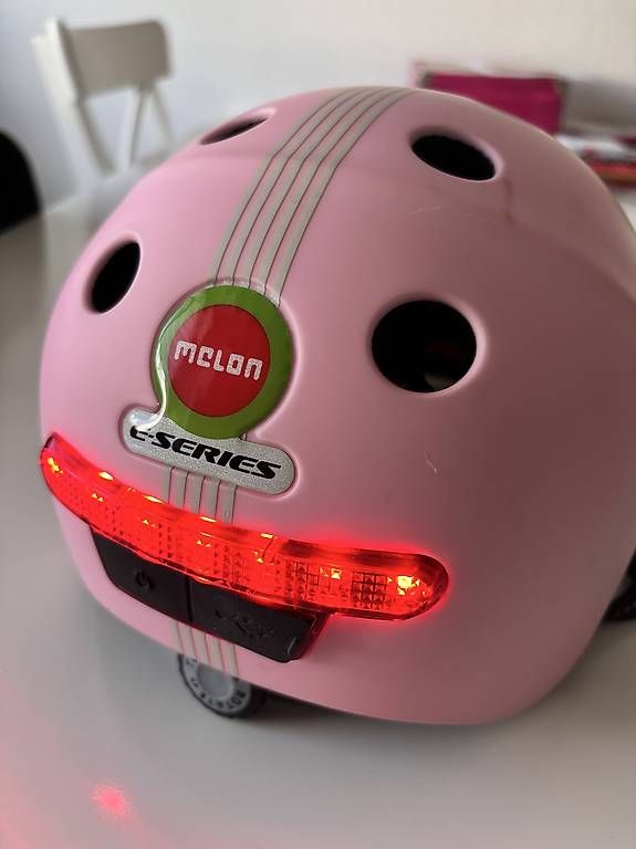 Caschi: Velohelm mit Beleuchtung – Usato da Zürich venduto da mel_qkk2 3