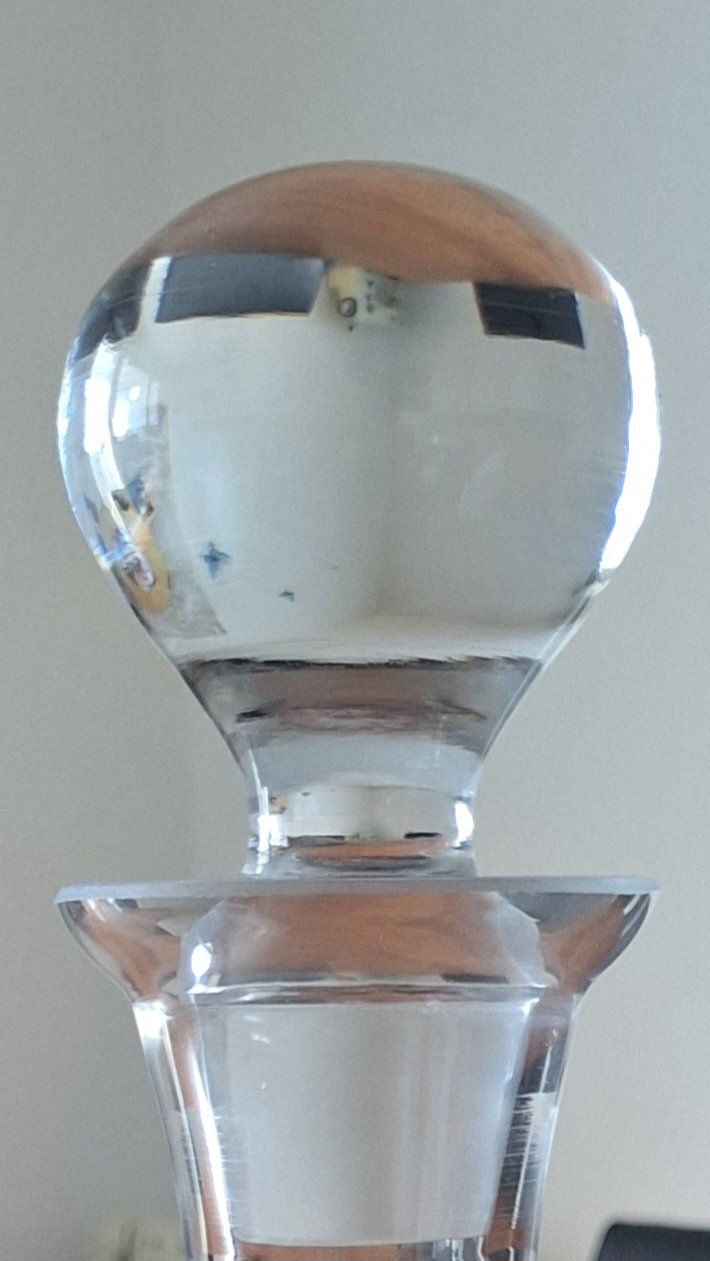 Caraffe: Glas Karaffe mit speziellem Schliffmuster, Schmetterling – Usato da Weinfelden venduto da Yenas10 1