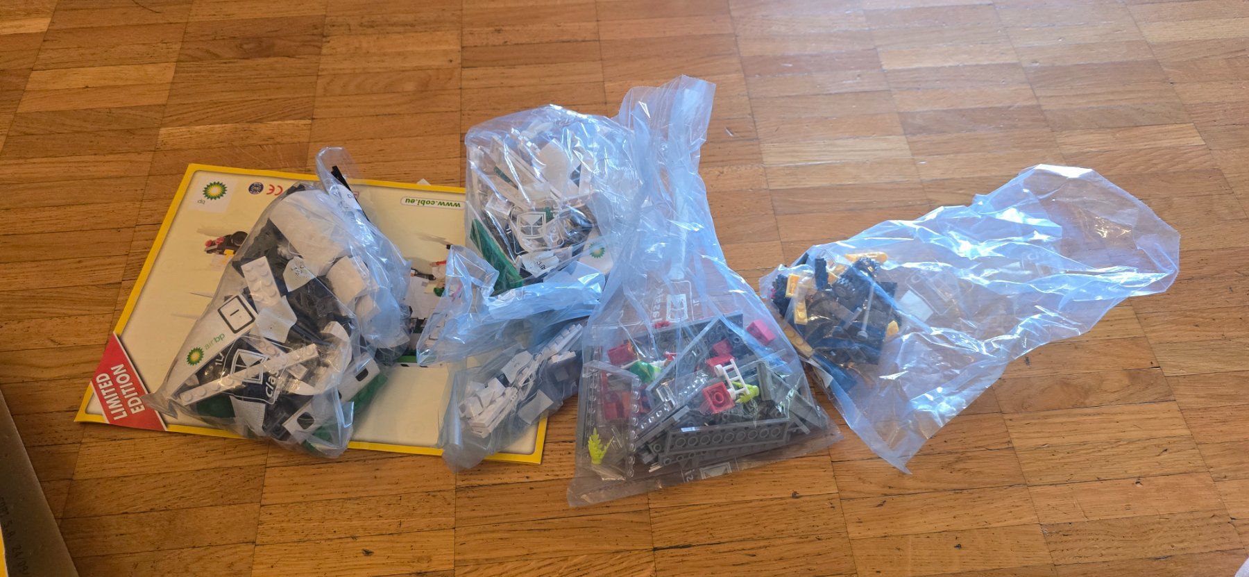 Cobi Kit di costruzioni: Cobi Limited Flugzeug-Set, sollte vollständig sein. – Usato da Geroldswil venduto da Mveit 1