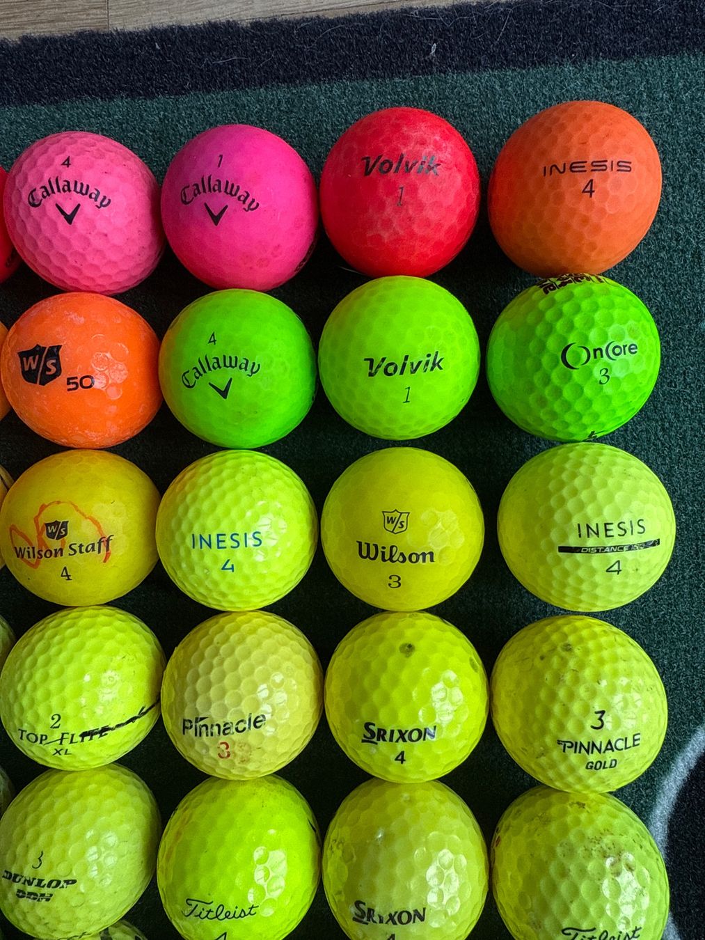 Palloni: 45 div. farbige Golfbälle, 2. kl, viel gebraucht – Usato da Münchenbuchsee venduto da Mantik 1