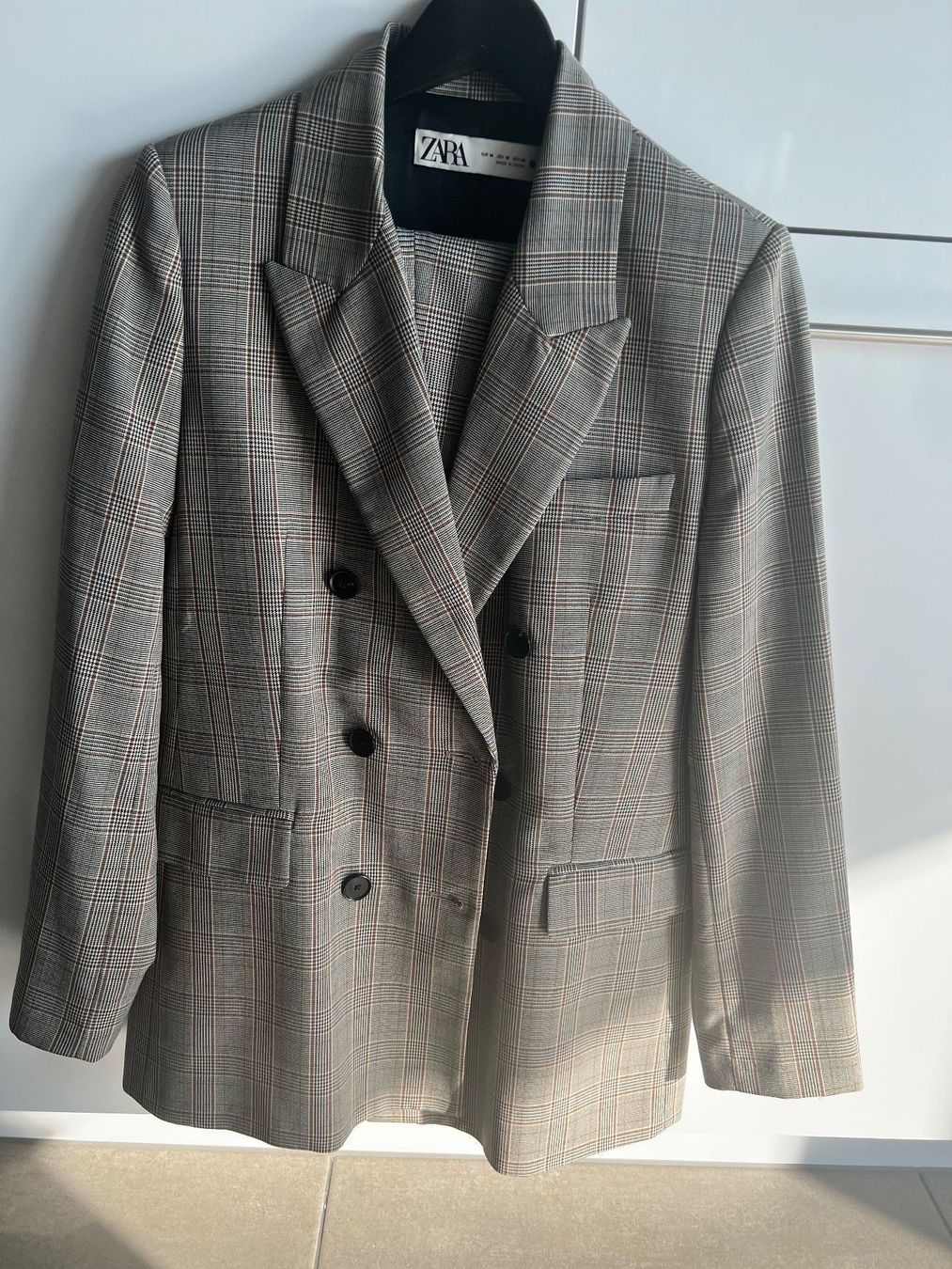 Zara Kleiderpakete: Zara Set (Blazer & Hose) Grösse M – Neu (gemäss Beschreibung) aus Männedorf von kajuar