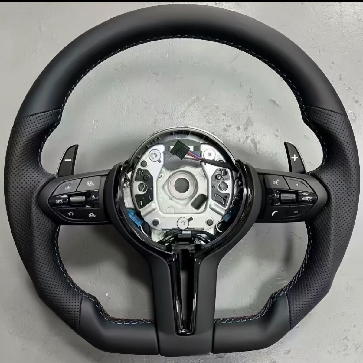 BMW Toutes les pièces auto: BMW Lenkrad !!!!NEU!!! – Neuf avec emballage d'origine à Effretikon par als_nv9l 1