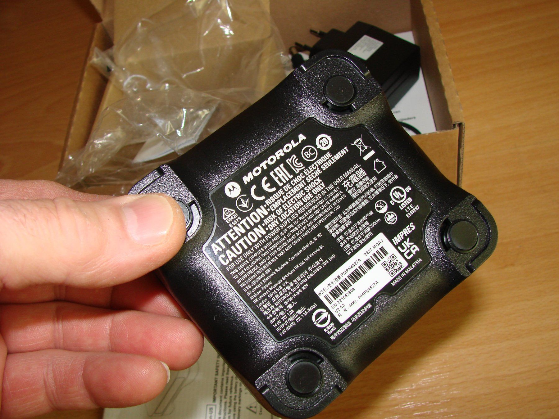 Motorola Funktechnik: Motorola Ladegerät DP4600e R7 – Neu (gemäss Beschreibung) aus Niederuzwil von Rade 4