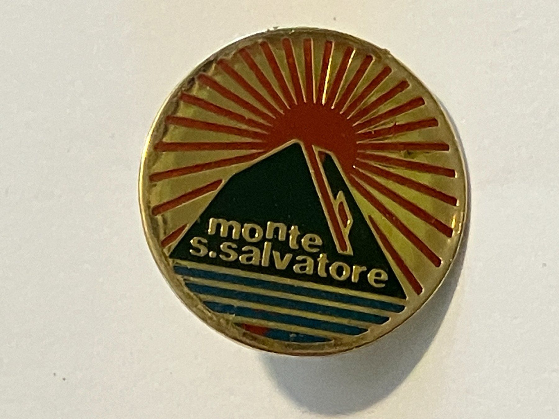 Placchette & Badge: 1 Pin Monte S. Salvatore – Usato da Basel venduto da djwwpp