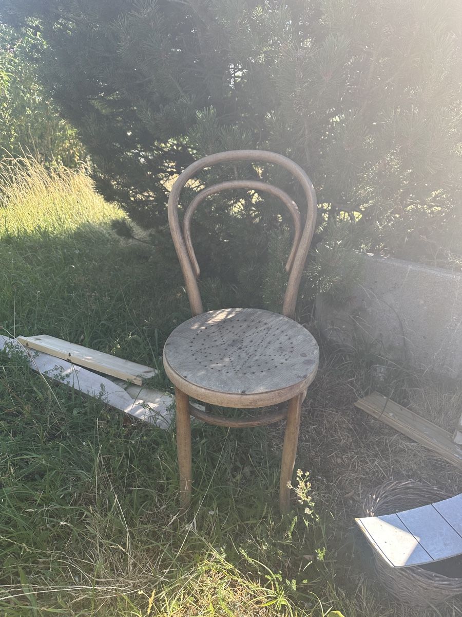Stühle: Chaise en bois ancien  – Gebraucht aus Chénens von nat_n2sr 1