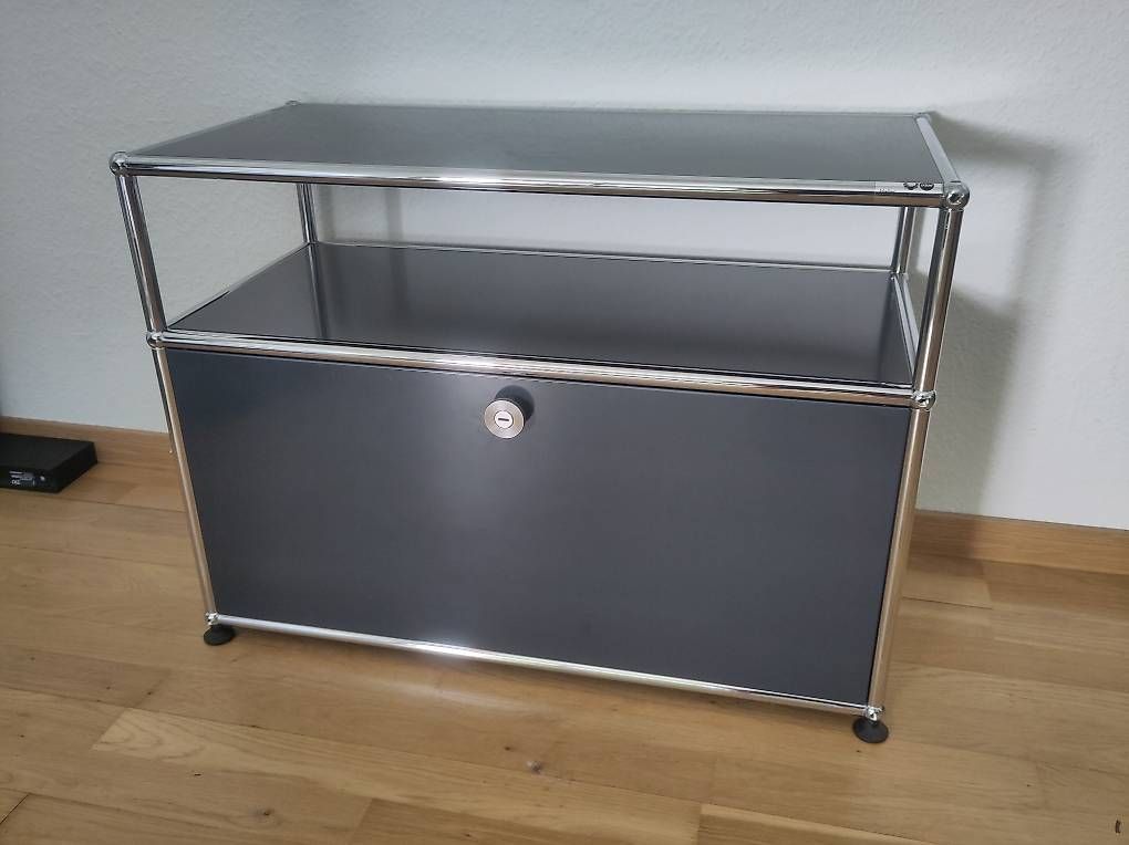 Scaffali: USM Haller Anthrazit  – Usato da Riehen venduto da fabio5895