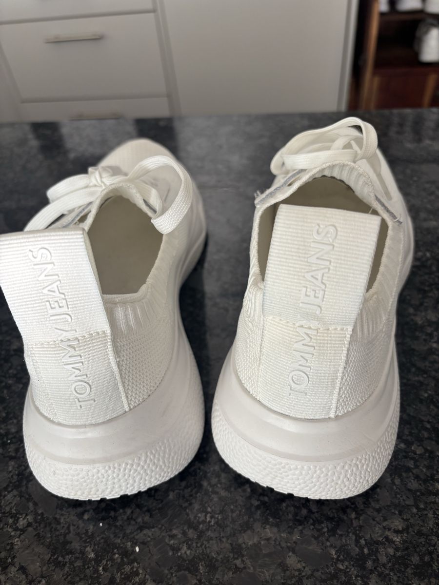 Tommy Hilfiger Scarpe da uomo: Sneaker gr.41 Hilfiger – Usato da Zug venduto da Biki72 1