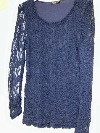 Damenpullover mit Spitzen