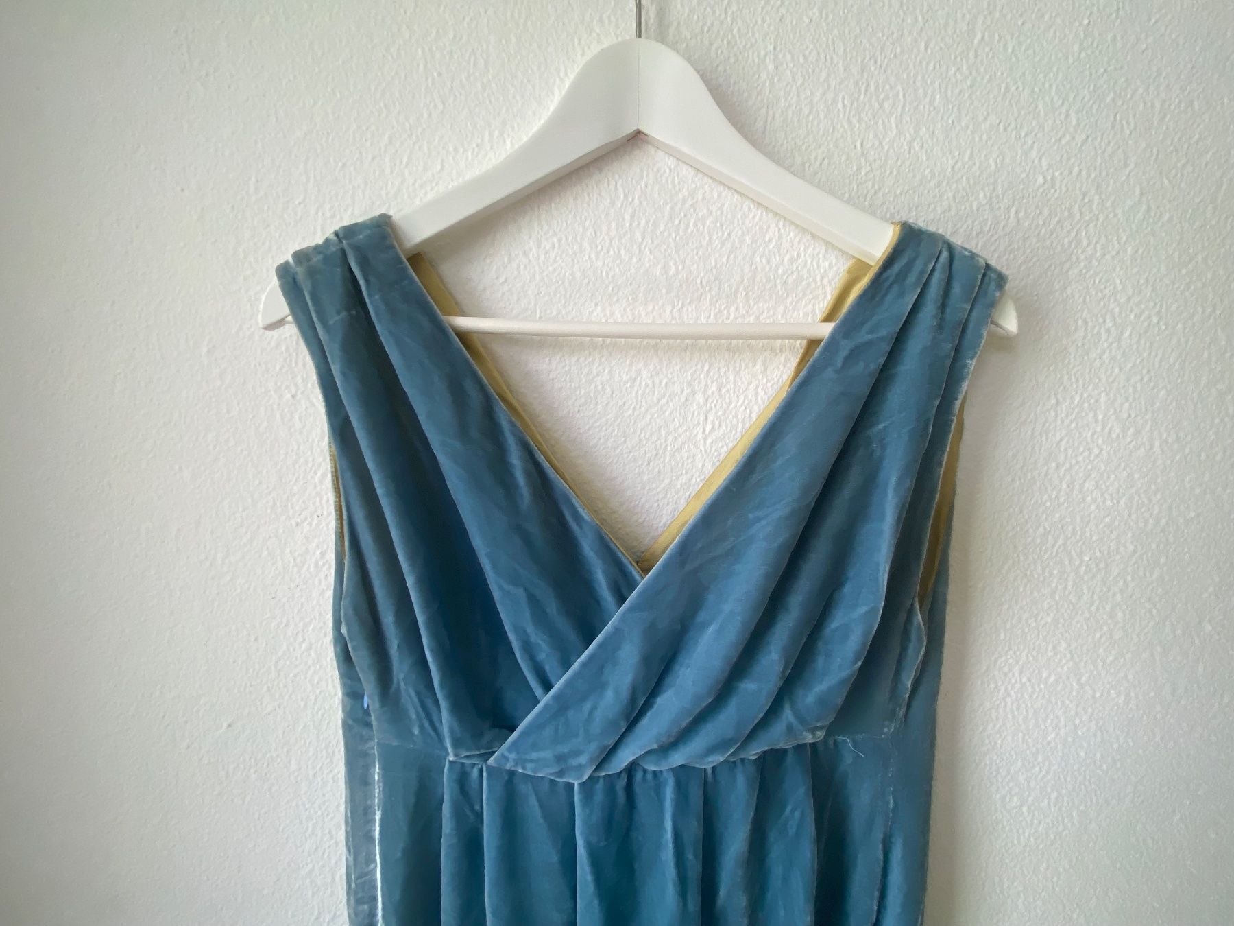 Kleider: Samtkleid blau Grösse 38 neuwertig – Gebraucht aus Zürich von Ecedi 1