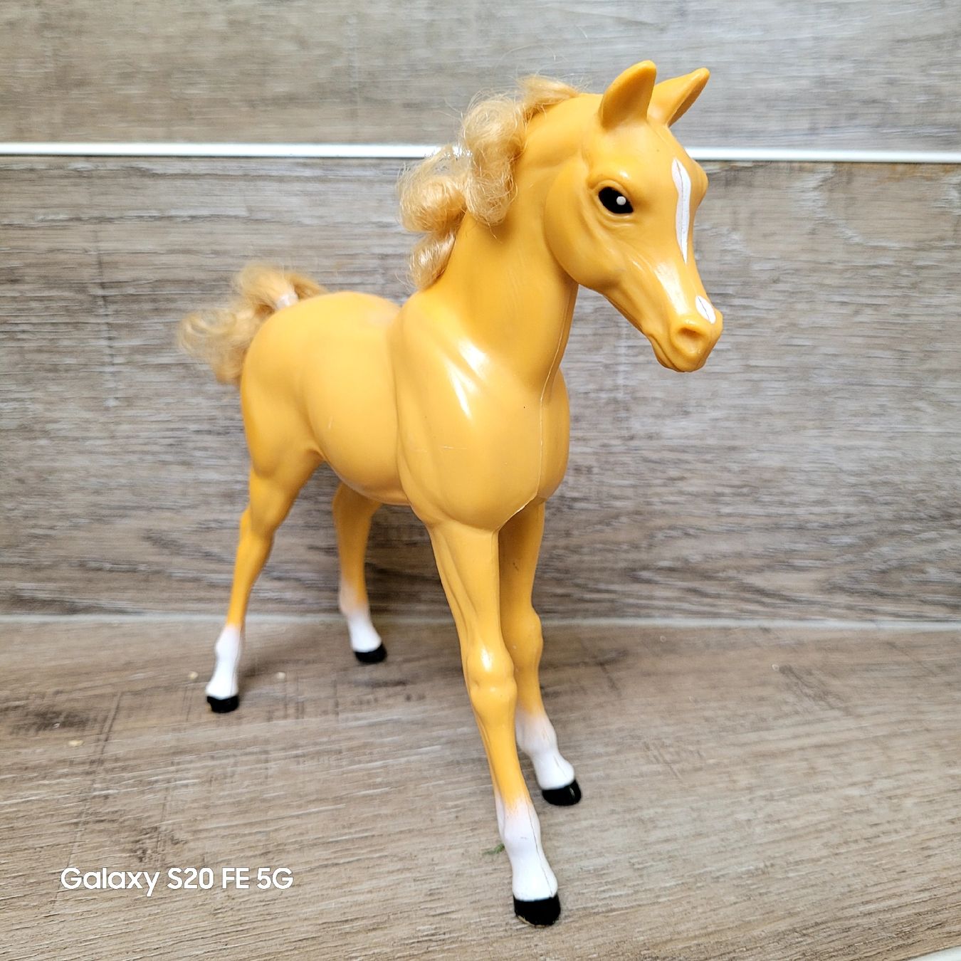 Spielzeuge: Barbie Pferd Fohlen Dixie – Gebraucht aus Niederbuchsiten von klengyel