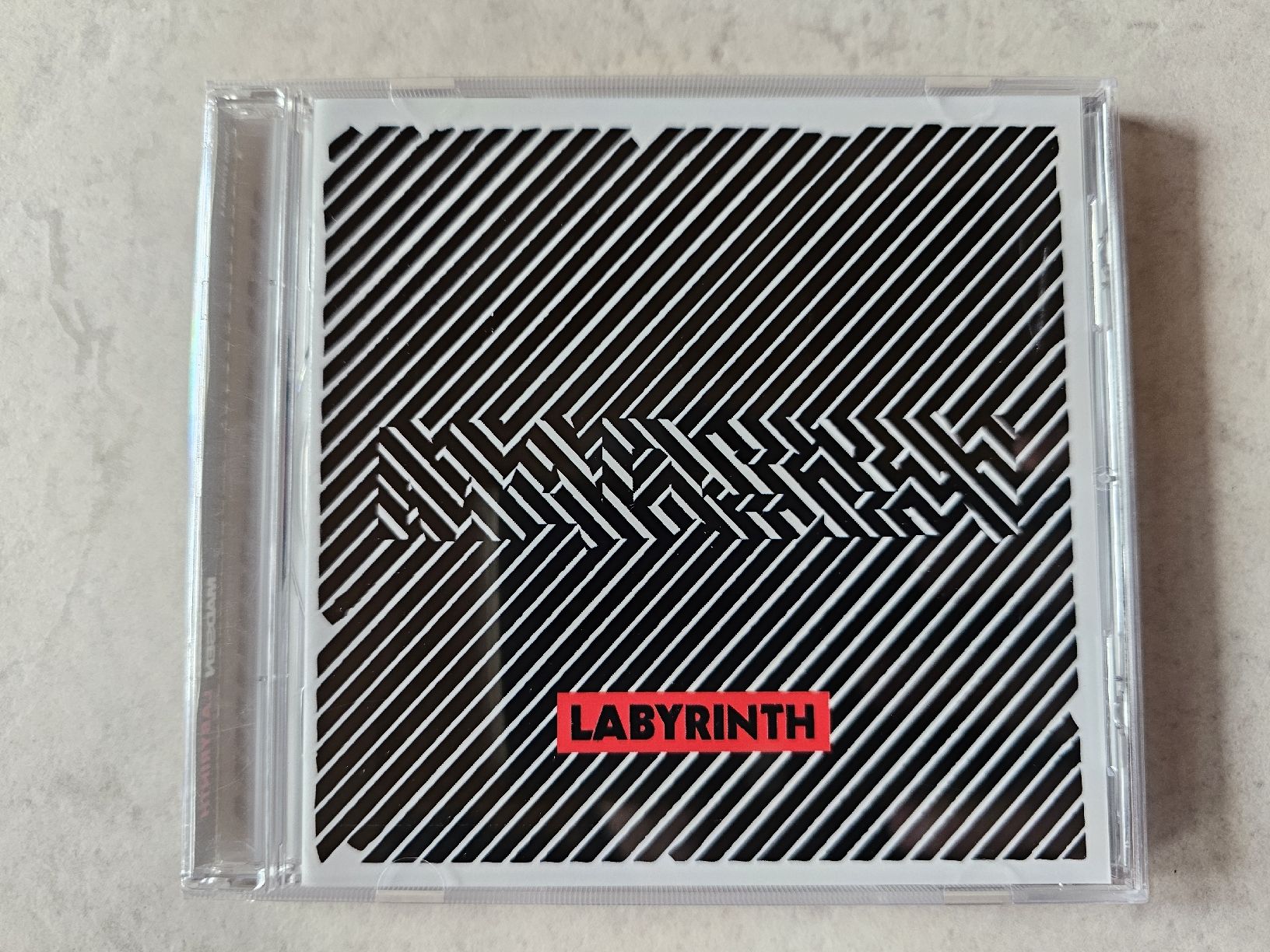 CDs: Madsen  -  Labyrinth – D'occasion à Schneisingen par backstore24