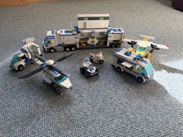 LEGO City Polizei Konvolut mit Fahrzeugen und Anleitungen