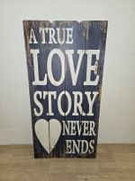 Dekoschild Holz "A True Love Story Never Ends" Vintage 54
