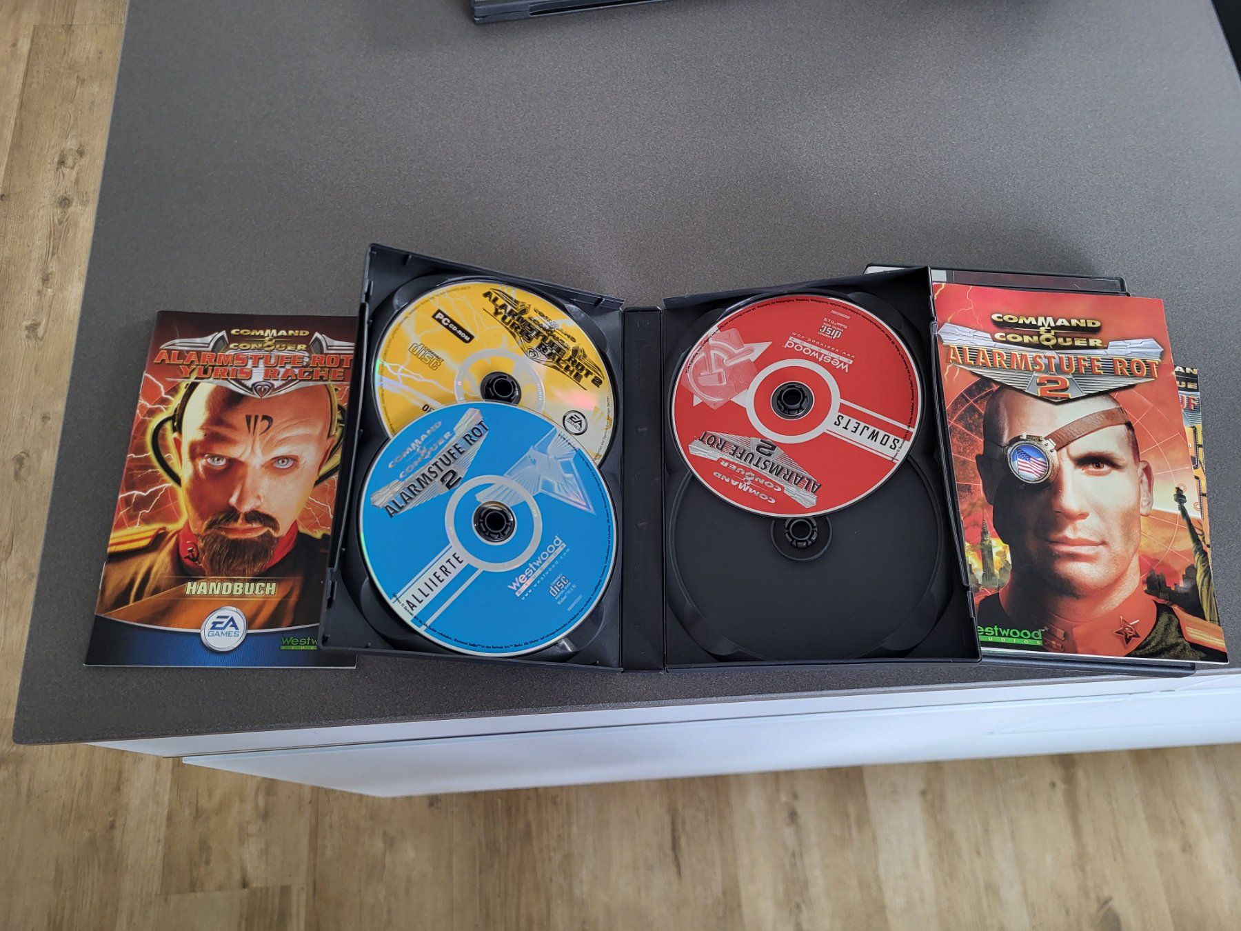 Giochi: Command & Conquer PC-Spiele Sammlung – Usato da Niederhelfenschwil venduto da Bruce019 2