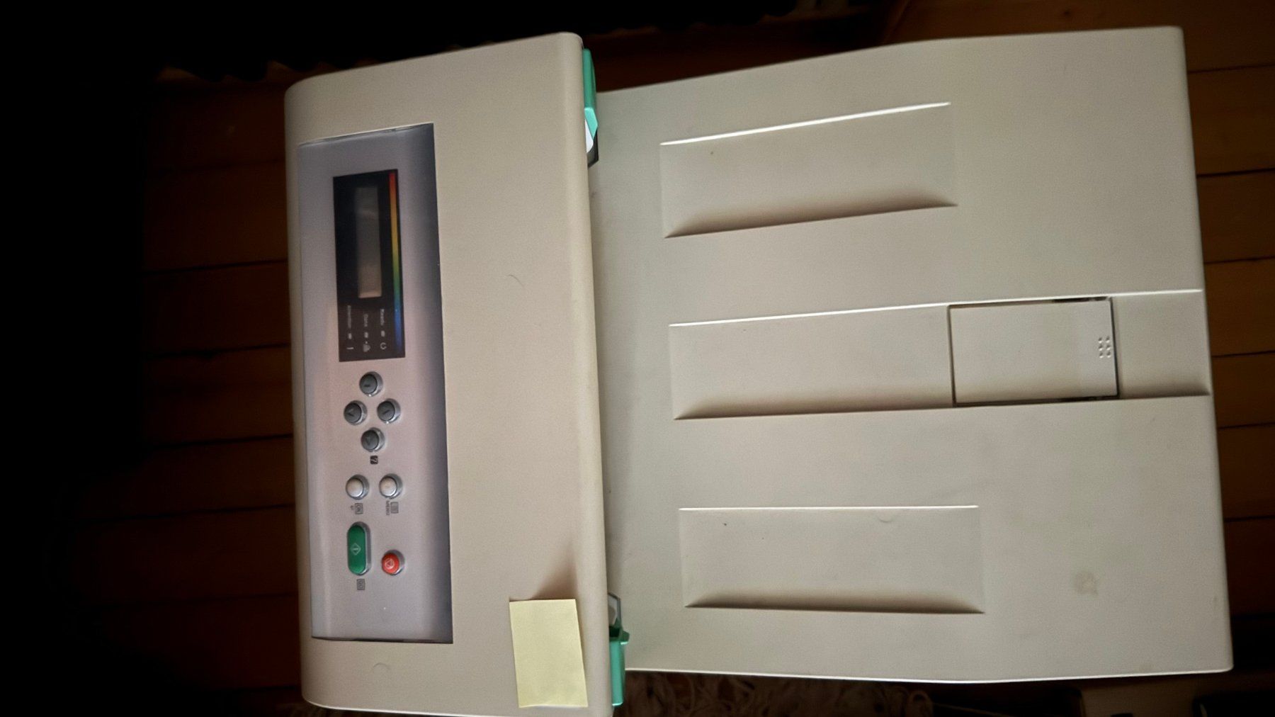 Stampanti: Triumph-Adler Laserdrucker CLP 4621 – Usato da Hünikon venduto da Hotchimin