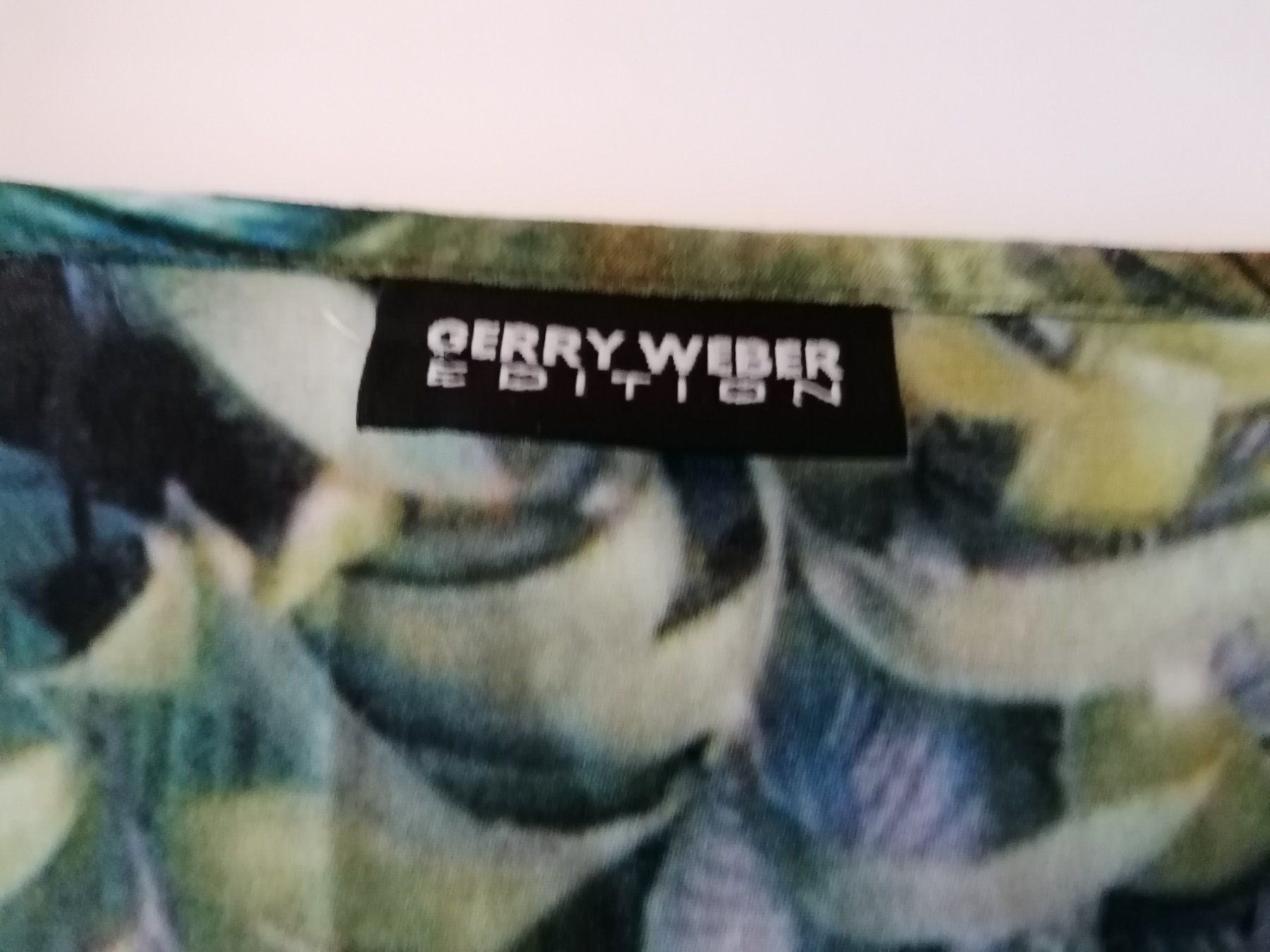 Gerry Weber Tuniken: Schöne Tunika GERRY WEBER, Grösse 42 – Neu (gemäss Beschreibung) aus St. Margarethen TG von Mapy1 2