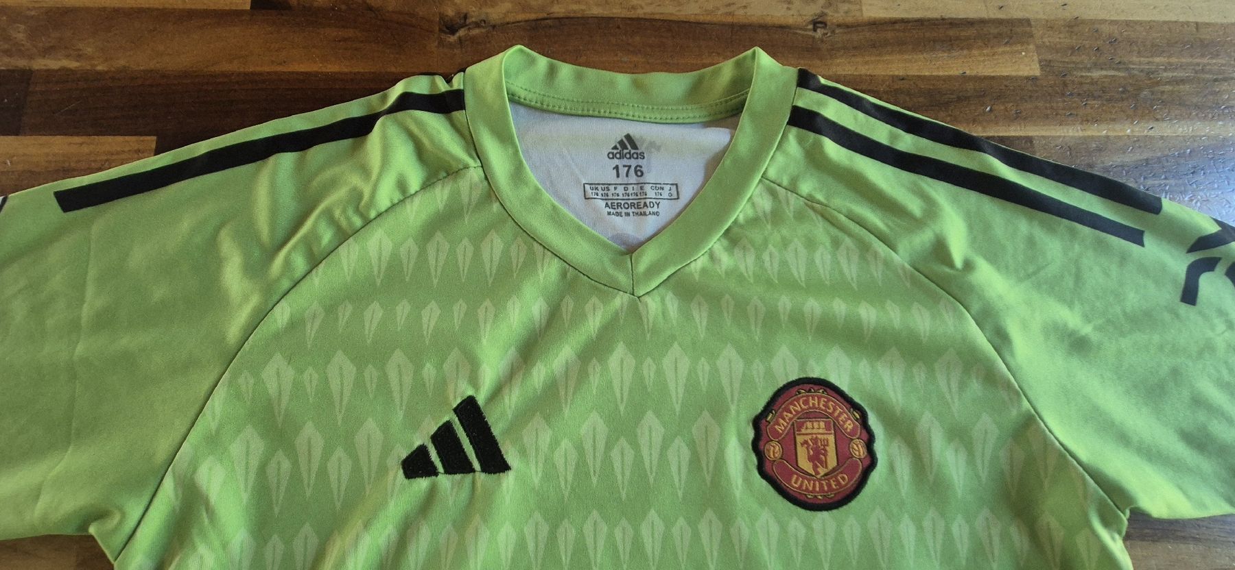 Adidas Scarpe, pantaloni & magliette da ginnastica: Fussball Trikot und Hose – Usato da Wuppenau venduto da Suenneli10 7