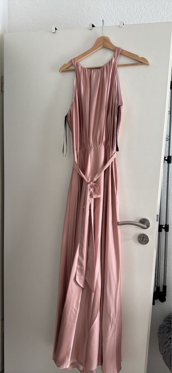 Kleider: Robe de soirée rose poudré élégante et chic – Neu (gemäss Beschreibung) aus Vouvry von Laurie1896