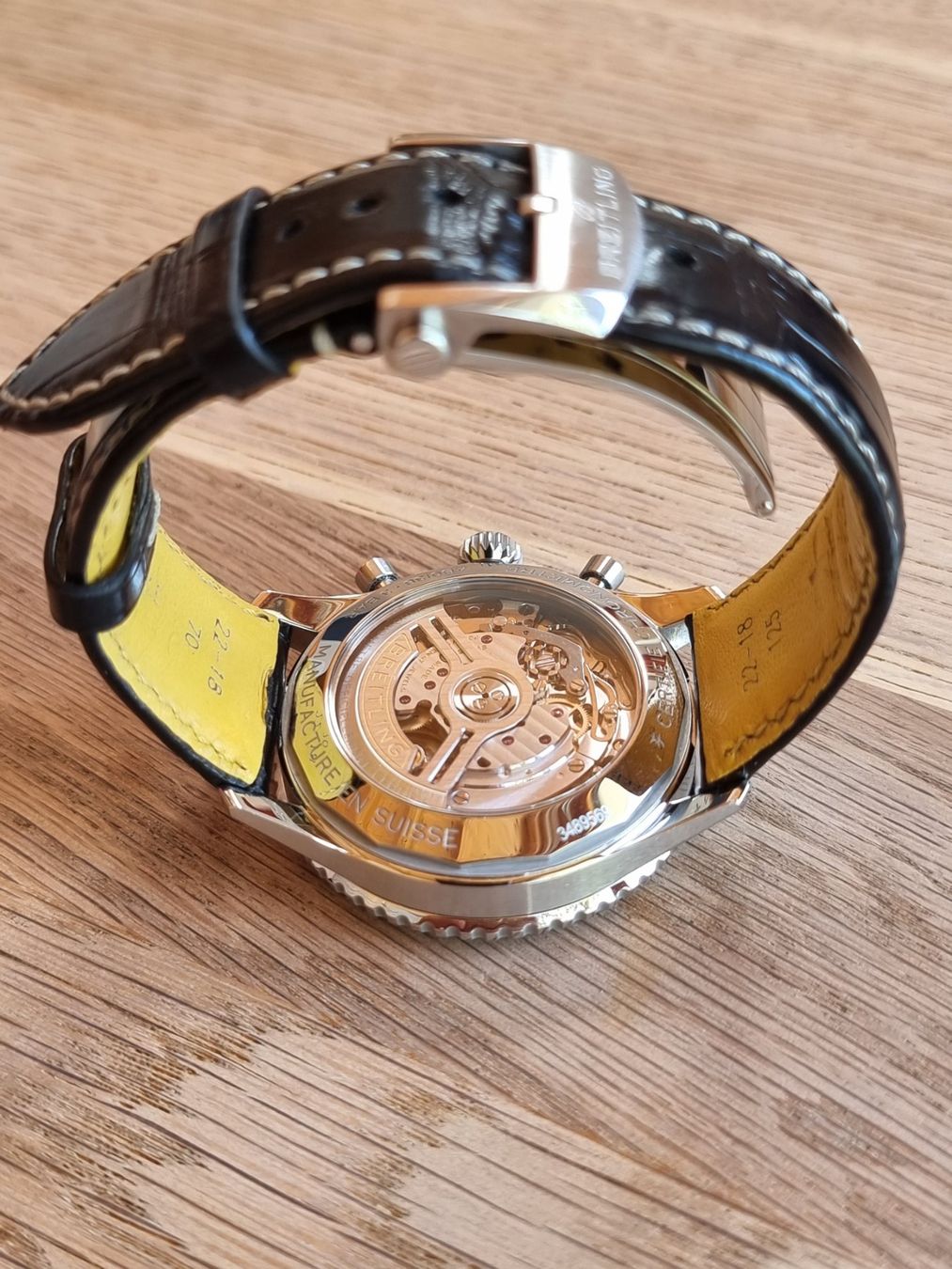 Breitling Montres: Superbe Breitling Navitimer 01 Chronograph 43 AB0138 – D'occasion à Corcelles-près-Payerne par Tcholleybus 4