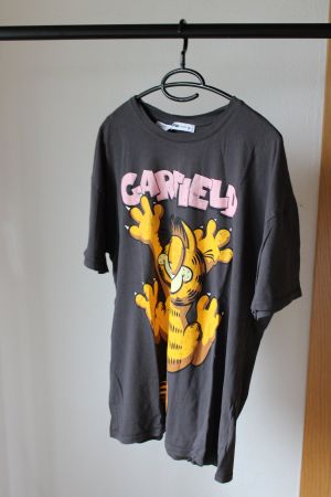 T-Shirt Garfield Motiv