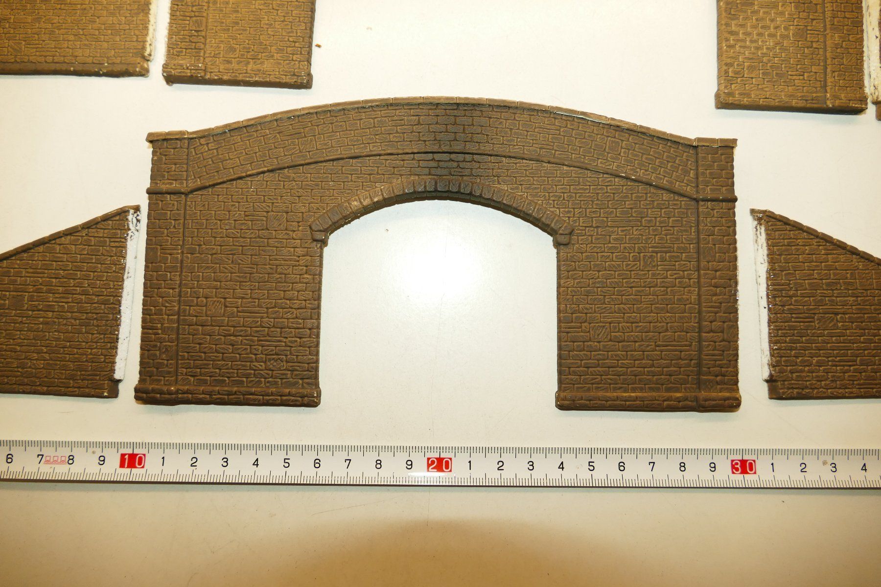 Modelleisenbahnen: Spur H0: Mauerplatten Lot 6-teilig – Gebraucht aus Niederhasli von rail-duerst 2