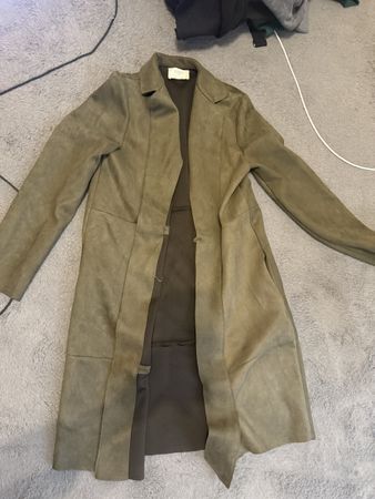Zara Mantel