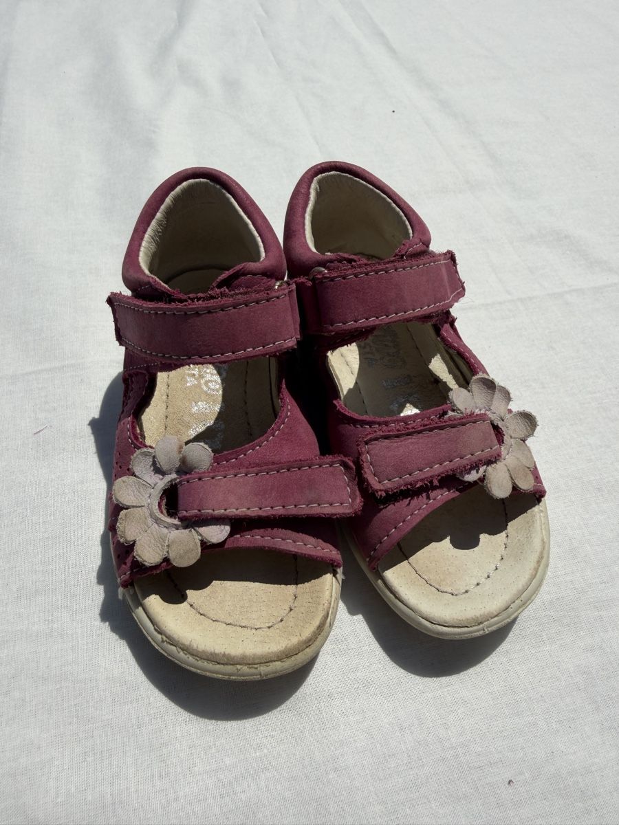 Ricosta Scarpe per ragazze: Sandalen Pepino mit Blume – Usato da Hettlingen venduto da SaMiViJu