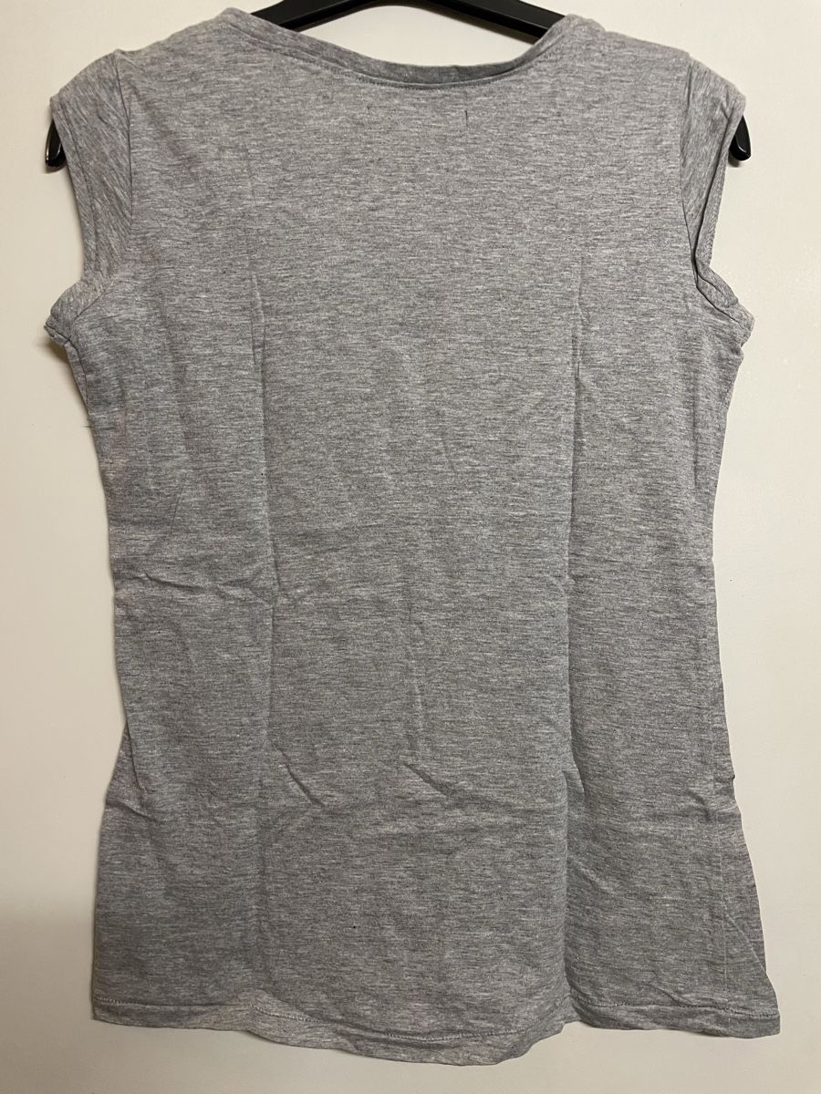 T-Shirts: T-shirt - marque Reserved – Neu (gemäss Beschreibung) aus Genève von skicar 2