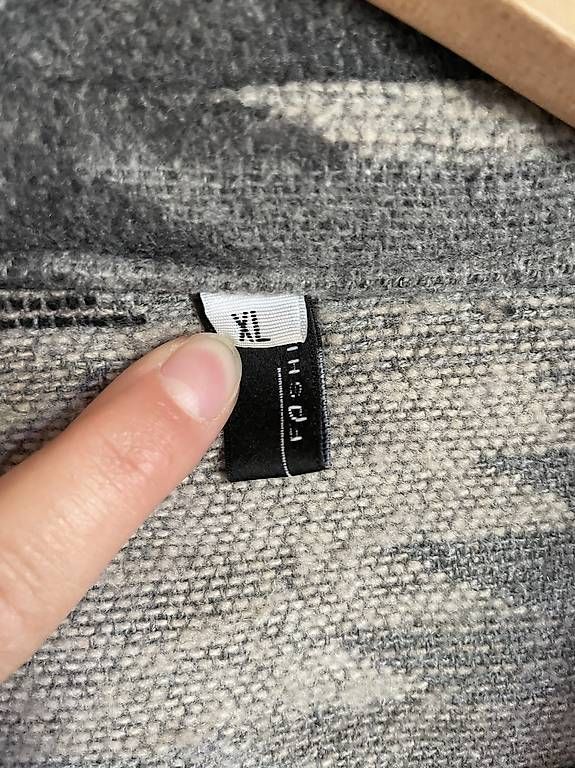 Camicie: Hemd Oversize Unisex XL – Usato da Seedorf BE venduto da kuh_nj9w 2