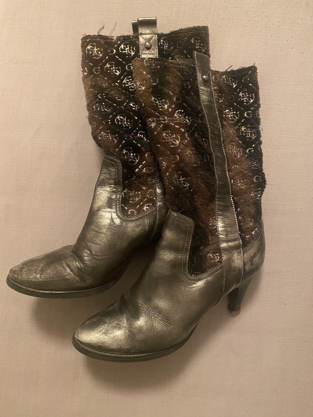 Guess Scarpe da donna: Bottes Guess / Boots Guess – Usato da Pfäffikon SZ venduto da Laladi8001 1