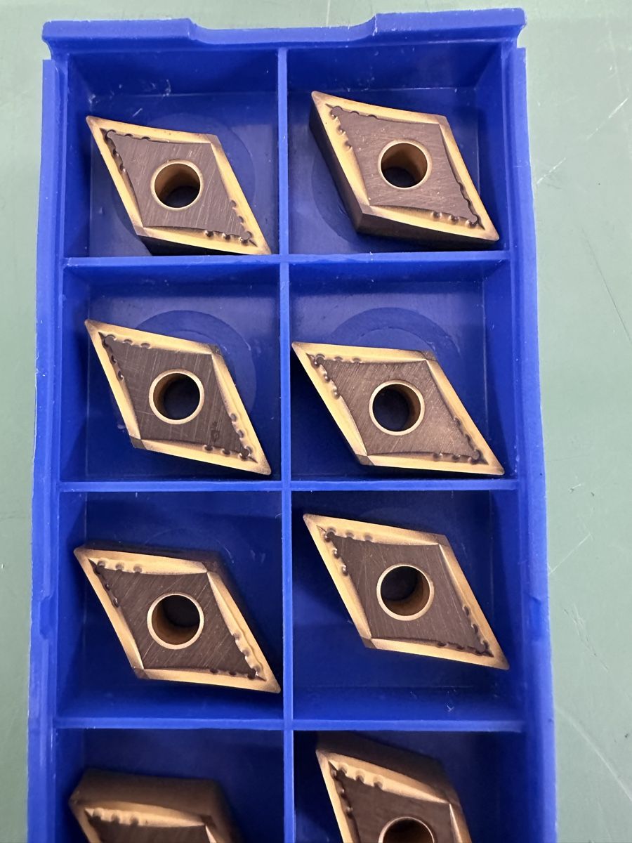 Tutti gli attrezzi: SUMITOMO DNMG turning inserts, Dreheinsatz. – Nuovo (secondo la descrizione) da Aarberg venduto da SNMachines 1
