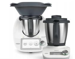 Thermomix TM6 ink. 2 Töpfen, Friend, Reibe, Kochbücher...
