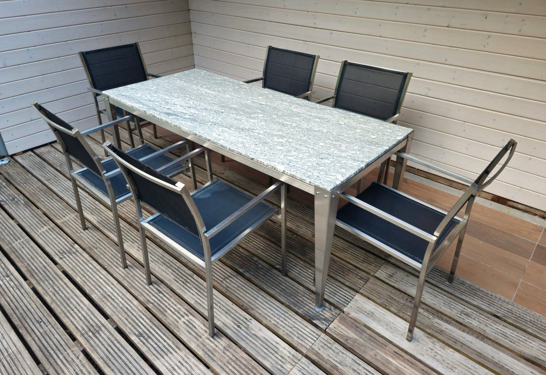 Tables: Granittisch mit 6 Stühlen – D'occasion à Etzgen par juj_b678 1