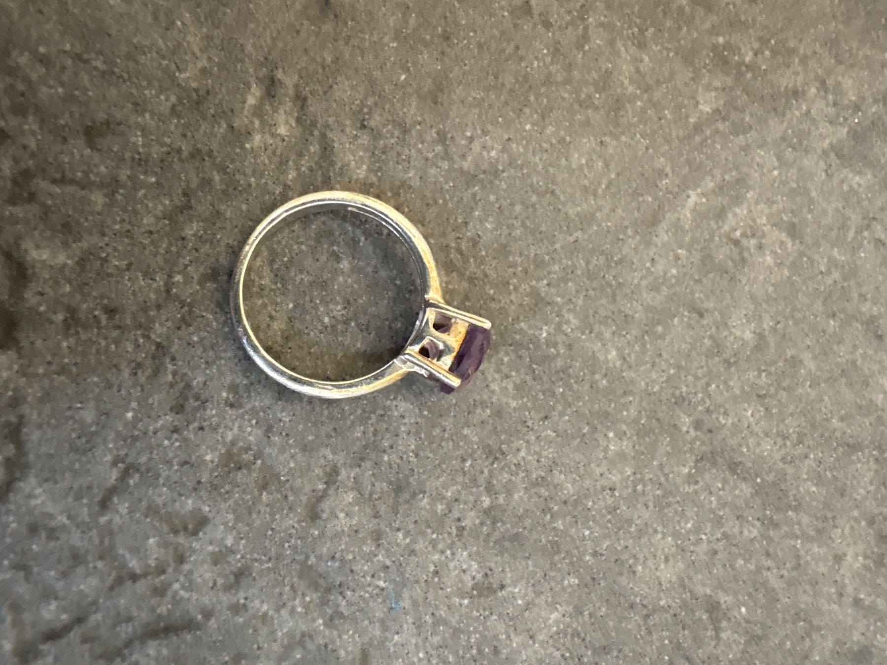 Anelli: Silberring mit Amethyst Grösse 51 – Usato da Pfäffikon ZH venduto da Sil-Vany 3