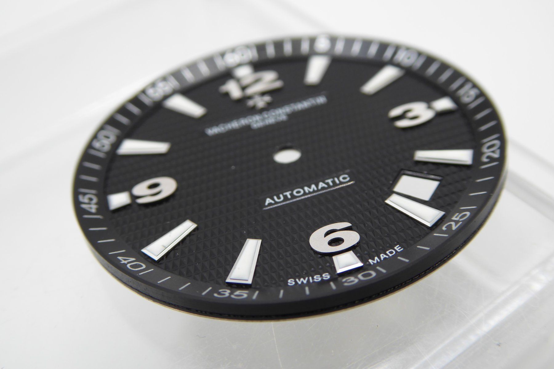 Vacheron Orologi: Vacheron Constantin Overseas Black dial 47040 – Nuovo (secondo la descrizione) da Geneve venduto da adr_xk6n 4