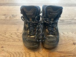 Wanderschuh von Lowe