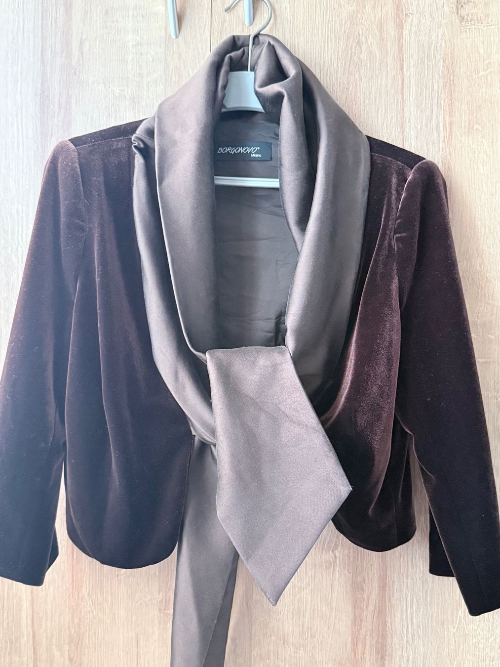 Giacche: Le blazer en velours est très élégante. – Usato da Grône venduto da ukr_2qbg 1