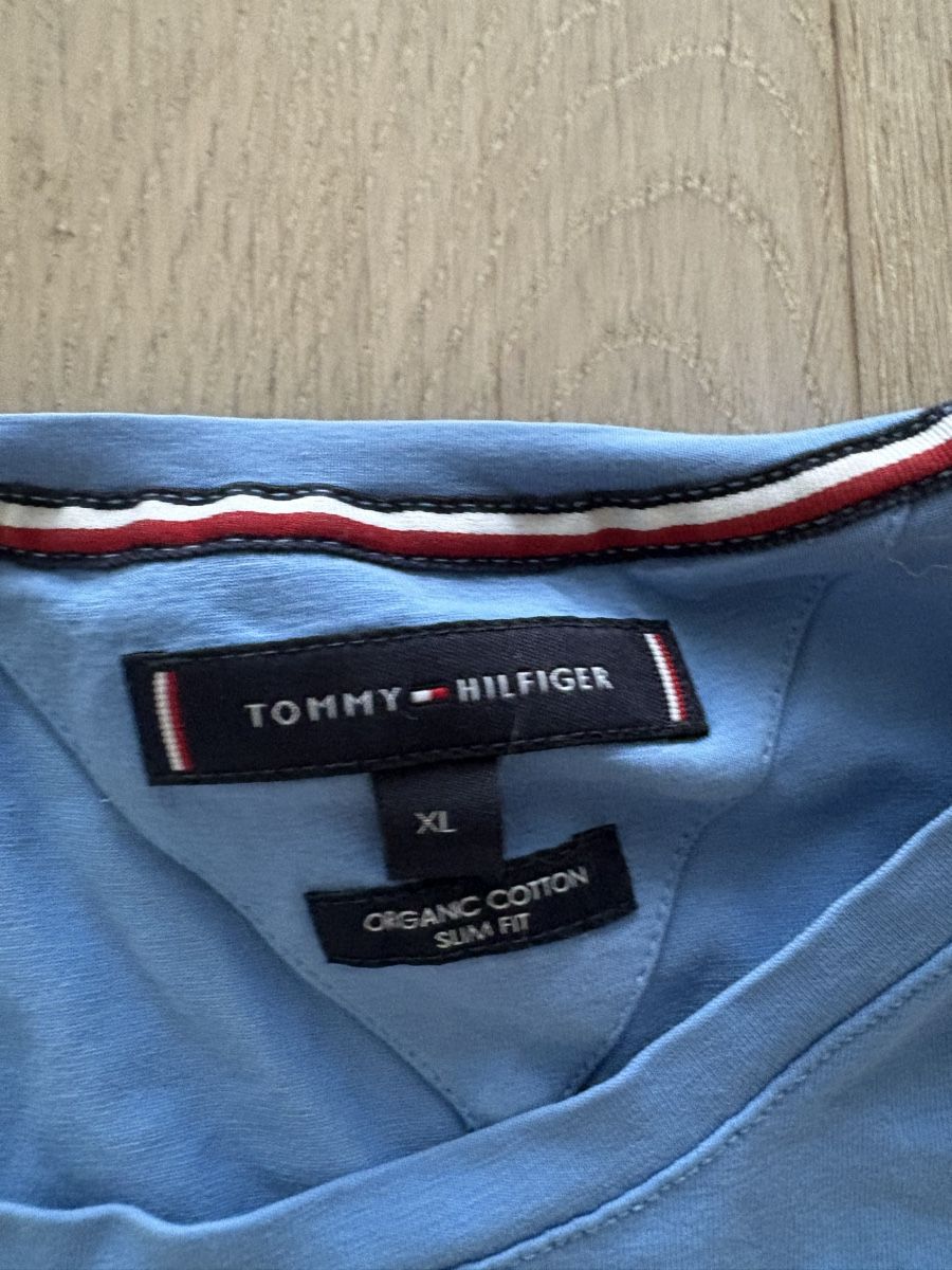 Tommy Hilfiger T-Shirts: TH Shirt – Gebraucht aus Yens von Tone_Y7 1