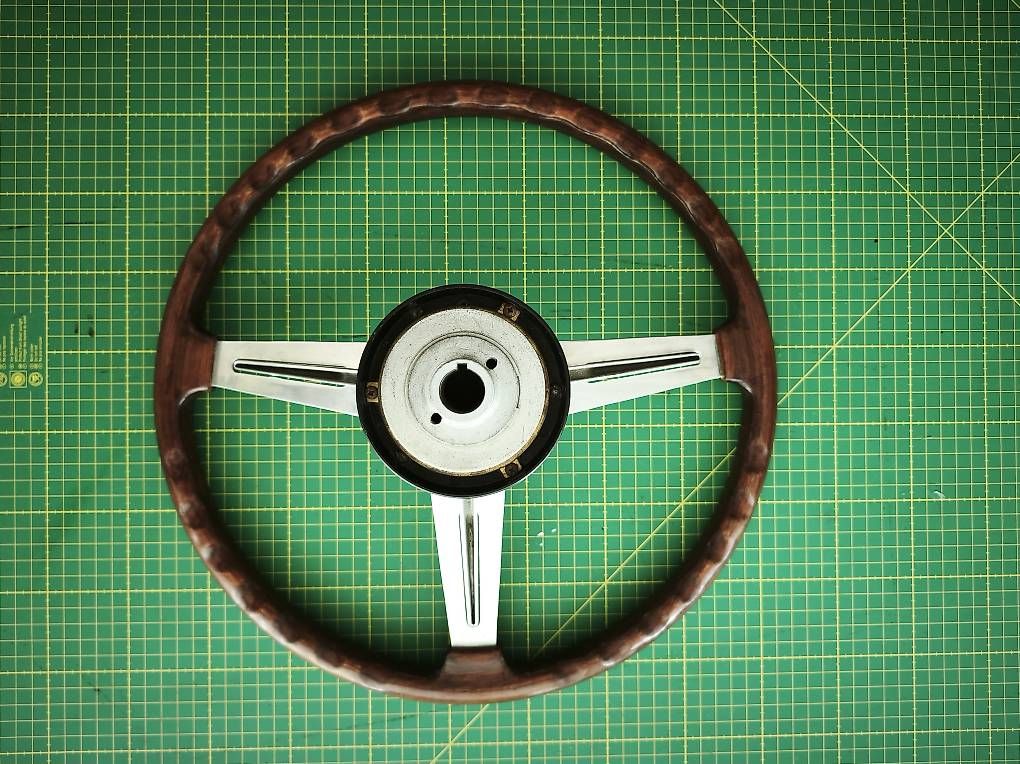 Tutti pezzi di ricambio auto: Alfa Romeo Hellebore Lenkrad – Usato da Volketswil venduto da cebener80 1