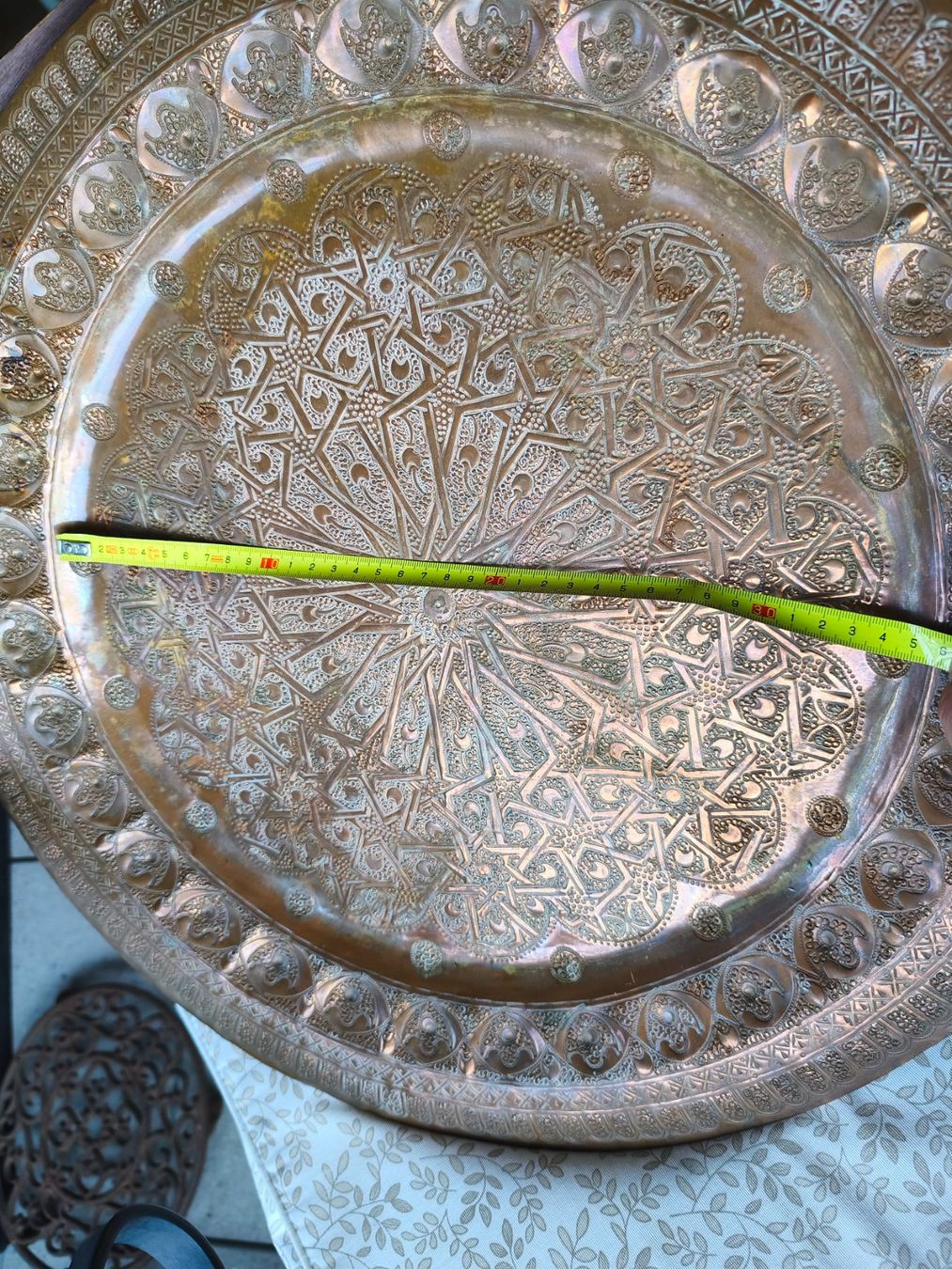 Piatti di portata: Orientalisches Kupfer-Tablett 59cm DM – Usato da Zürich venduto da Jul69 4