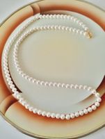 Elegante Perlenkette 1-reihig 80 cm Glasperlen, Top-Zustand