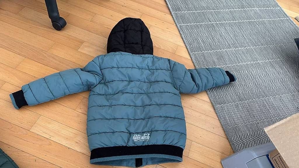 Jacken & Mäntel: Outdoor Jacke 116 Kinder – Gebraucht aus Herisau von Ausserrhodner 2