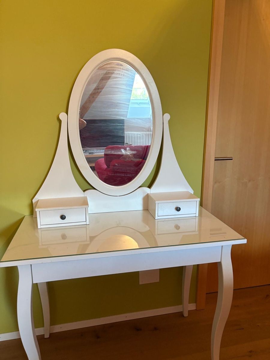 Ikea Tavoli da trucco: Schminktisch IKEA – Usato da schüpfen venduto da Zico74