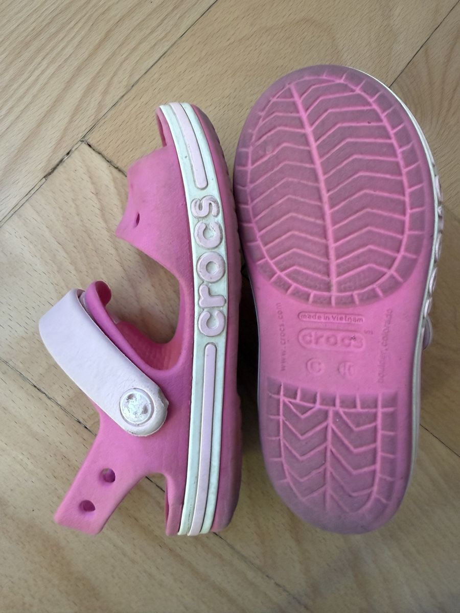 Crocs Scarpe per ragazze: Sandalen Crocs pink Grösse C10 – Usato da Zürich venduto da Milu111 2
