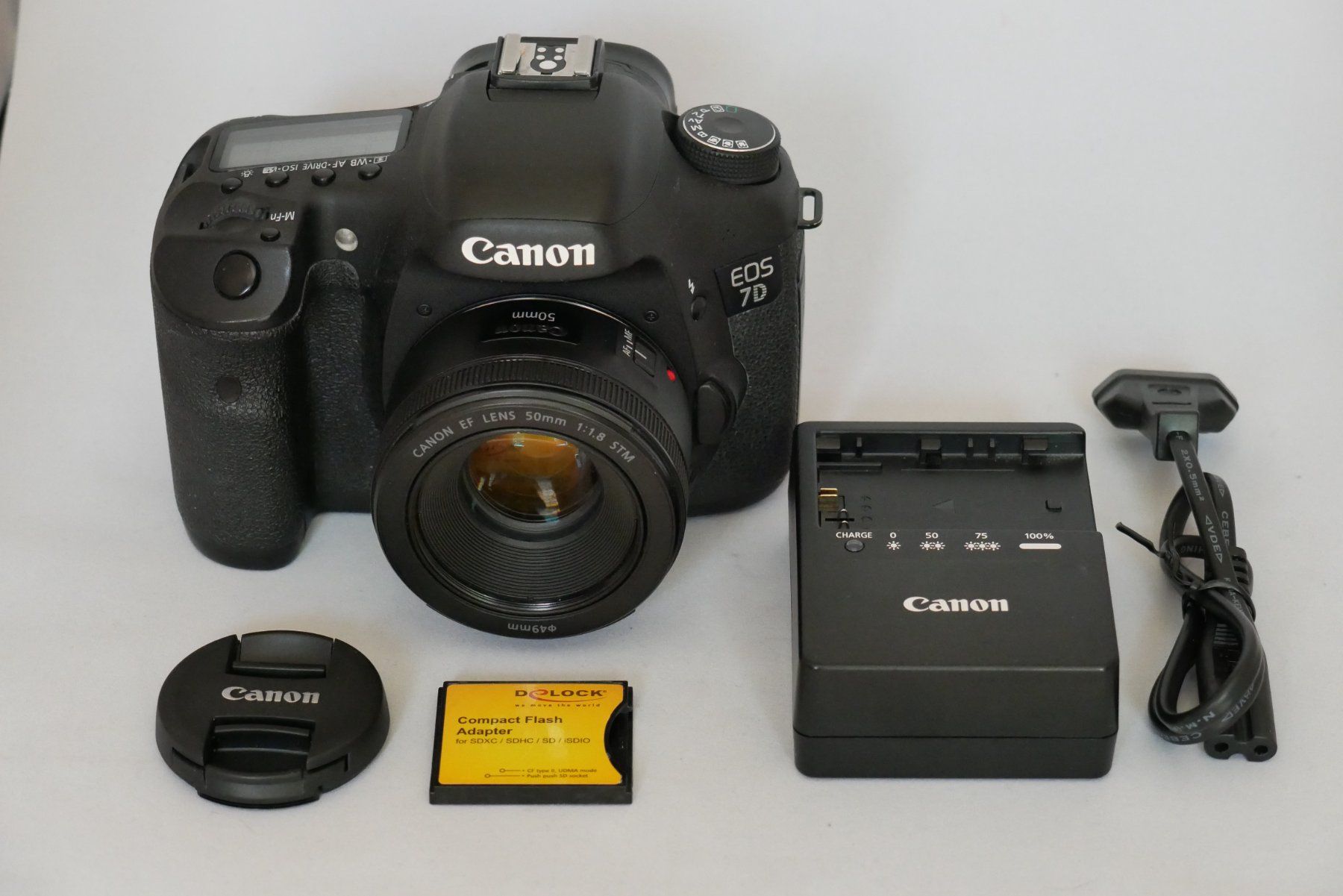Canon Kamera: Canon EOS 7D mit Objektiv 50mm 1:1.8 STM – Gebraucht aus Trimmis von Marli1