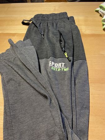 Trainerhose XXL, eher ein L