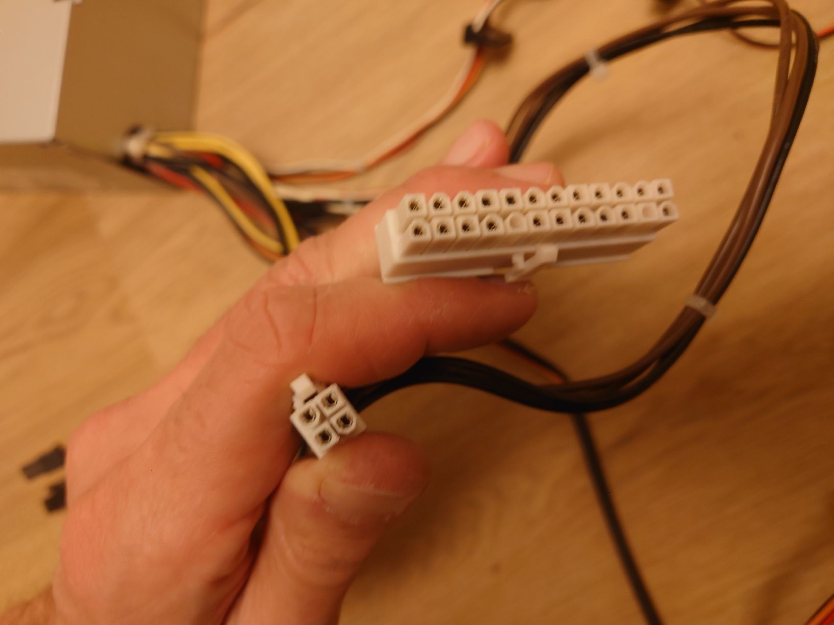 Dell Custodie: Dell DPS-460EGM-00 Netzteil 460W, 80+ Gold. – Usato da Zürich venduto da Almohammed 4