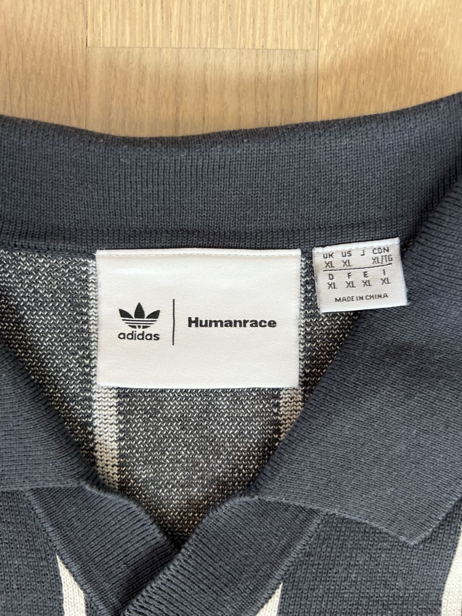 Magliette Polo: Adidas Humanrace Polo Shirt – Usato da Volketswil venduto da wut_tm9h 1