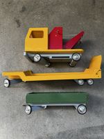 Holz Spielzeug Abschleppwagen + Tieflader mit Anhänger